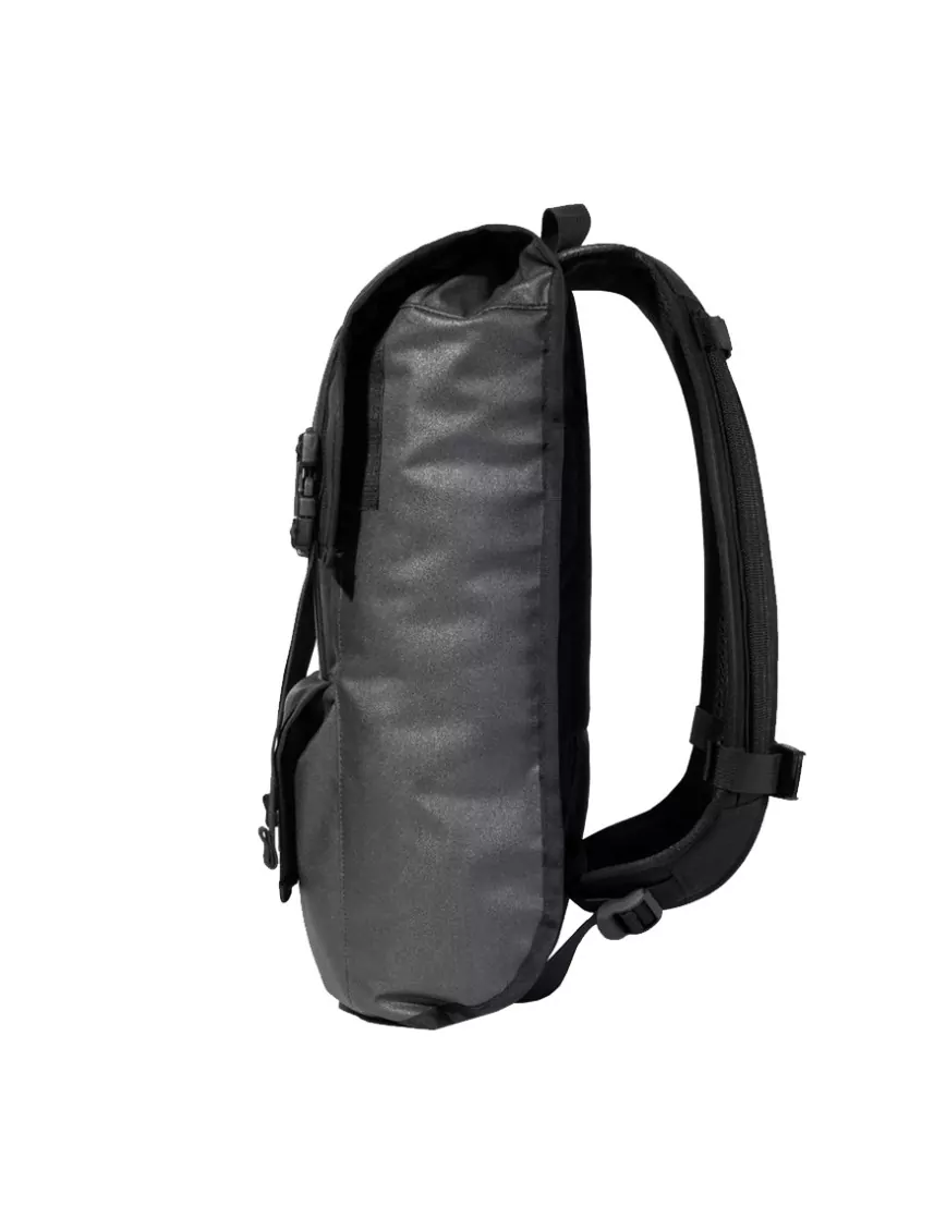 The Sanction – Technical and performance bag...