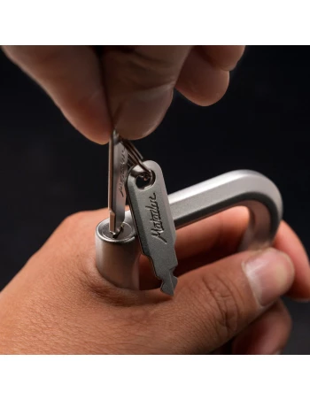 BetaLock™ – Le Verrouillage de Sécurité Ultime pour Vos Accessoires