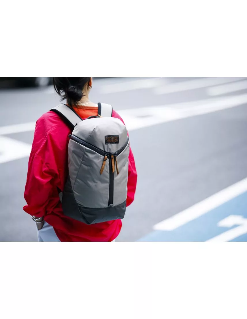 Catalyst 18 – Sac à dos compact et pratique