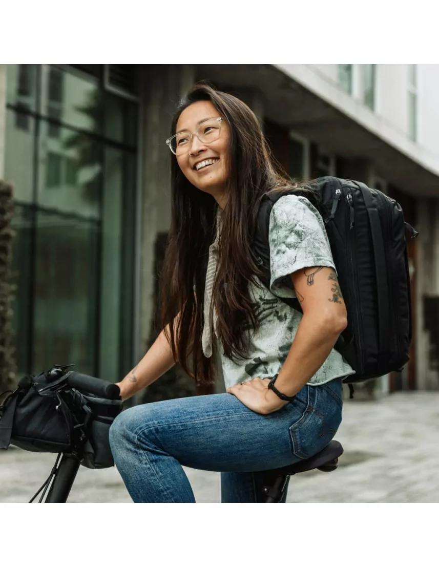 Civic Panel Loader 16L