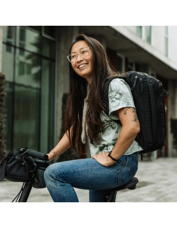 Civic Panel Loader 16L