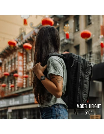 Civic Panel Loader 16L