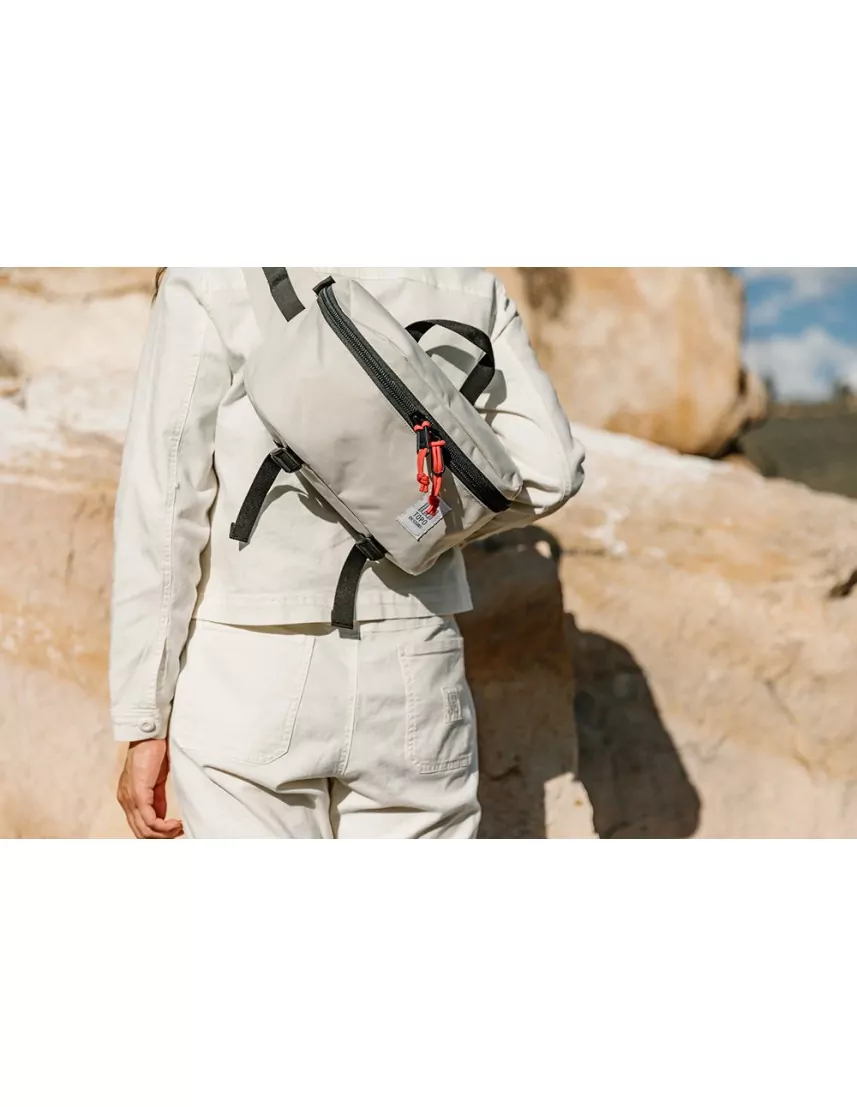 Hip Pack Classic – Practical and Stylish Bag...