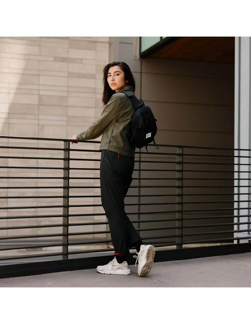 Mountain Sling Bag – The perfect shoulder bag...