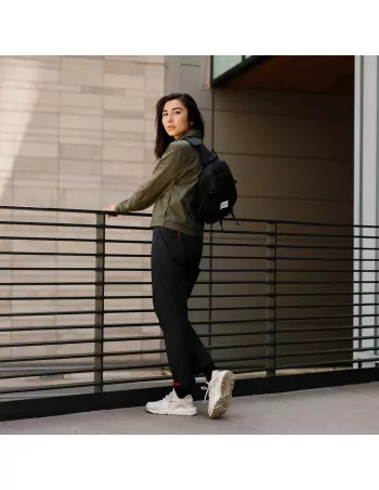 Mountain Sling Bag – The perfect shoulder bag for outdoor adventures